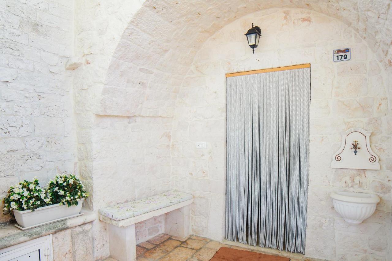 洛科罗通多Trulli Borgo Lamie别墅 外观 照片
